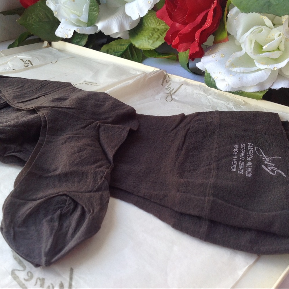 Hanes 1 pair VTG Nylon Thigh High Hosiery Stocking